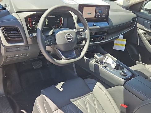 New 2026 Nissan Rogue Platinum AWD/4WD image 5