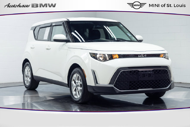 Used 2023 Kia Soul LX w/ Option Group 015 FWD image 1