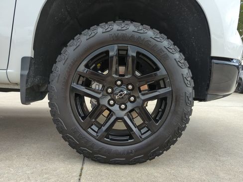 Used 2026 Chevrolet Silverado 1500 Custom Trail Boss w/ LPO, Dark Essentials Package AWD/4WD image 26