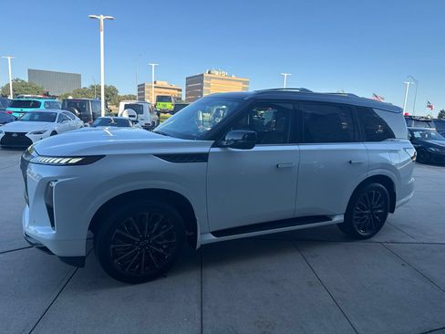 Used 2025 INFINITI QX80 Autograph w/ Autograph Exterior Package AWD/4WD image 3