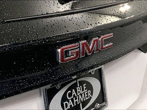 Used 2026 GMC Acadia Elevation w/ Elevation Premium Package FWD image 29
