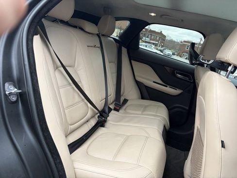 Used 2019 Jaguar F-PACE Prestige image 14