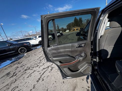 Used 2020 GMC Yukon SLE w/ SLE Value Package AWD/4WD image 49