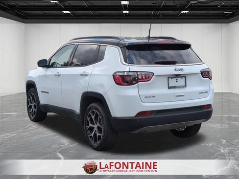 Used 2024 Jeep Compass Limited AWD/4WD image 3