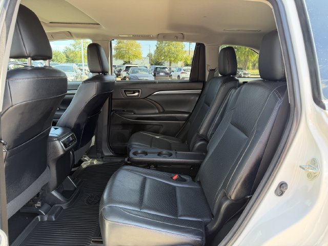 Used 2018 Toyota Highlander Limited AWD/4WD image 28