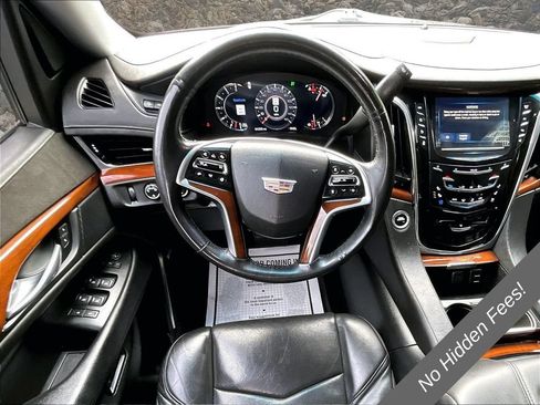 Used 2017 Cadillac Escalade Luxury AWD/4WD image 5