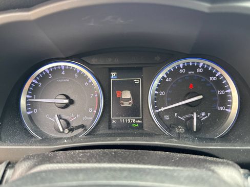 Used 2018 Toyota Highlander XLE FWD image 28