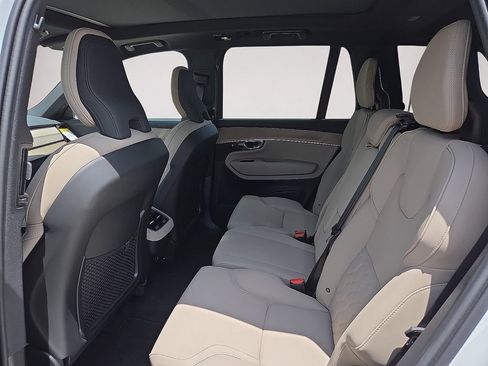 New 2026 Volvo XC90 B5 Core AWD/4WD image 19