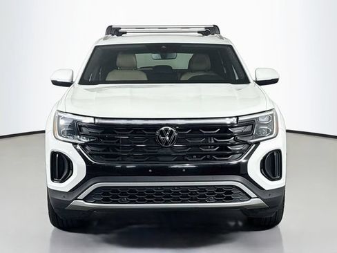 Certified 2024 Volkswagen Atlas Cross Sport SE w/ Panoramic Sunroof Package AWD/4WD image 2