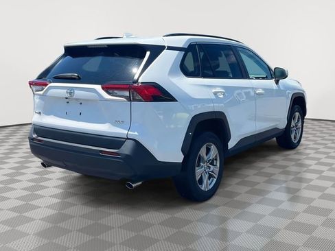 Used 2024 Toyota RAV4 XLE FWD image 6