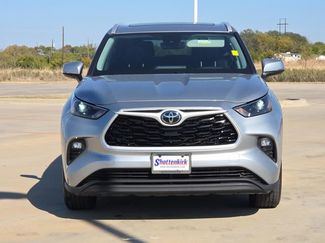 Used 2023 Toyota Highlander XLE video 2