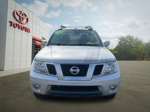 Used 2020 Nissan Frontier PRO-4X w/ Pro-4x Utility Package AWD/4WD image 19