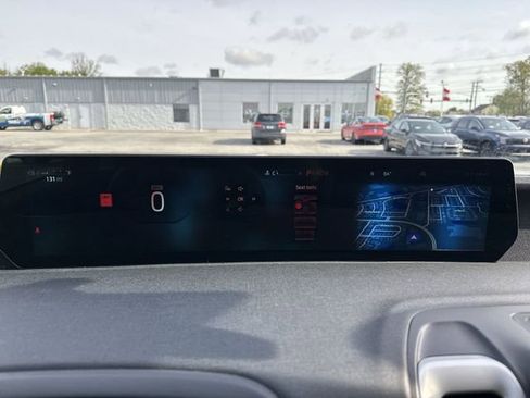Used 2025 Ford Expedition Max Active AWD/4WD image 12