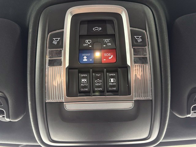 Used 2019 RAM 3500 Laramie AWD/4WD image 14