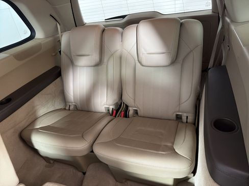 Used 2015 Mercedes-Benz GL 450 4MATIC image 26