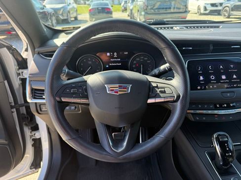 Used 2023 Cadillac XT4 Sport image 20