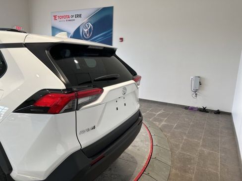 New 2025 Toyota RAV4 XLE image 5