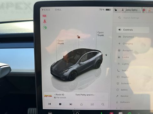 Used 2023 Tesla Model Y Long Range image 23