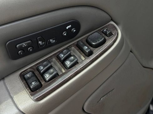 Used 2006 GMC Yukon XL Denali AWD/4WD image 11