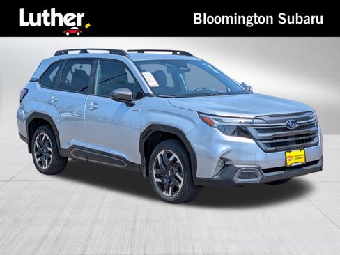 Used 2025 Subaru Forester Limited AWD/4WD image 1