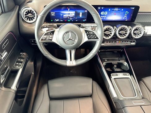 Certified 2024 Mercedes-Benz EQB 300 4MATIC image 20