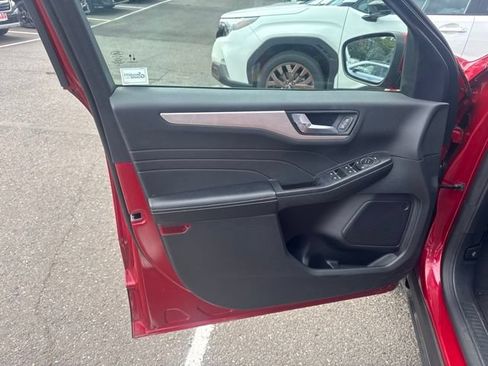 Used 2022 Ford Escape SEL FWD image 14