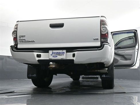 Used 2013 Toyota Tacoma 4x4 Double Cab image 31