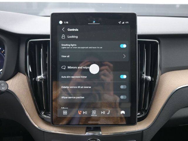 New 2026 Volvo XC60 B5 Core w/ Climate Package AWD/4WD image 19