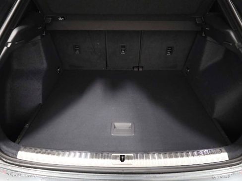 Certified 2025 Audi Q3 2.0T Premium Plus w/ Premium Plus Package image 38