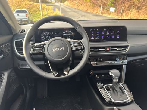 New 2026 Kia Seltos SX image 10