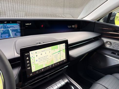 New 2026 Lincoln Nautilus Reserve AWD/4WD image 38