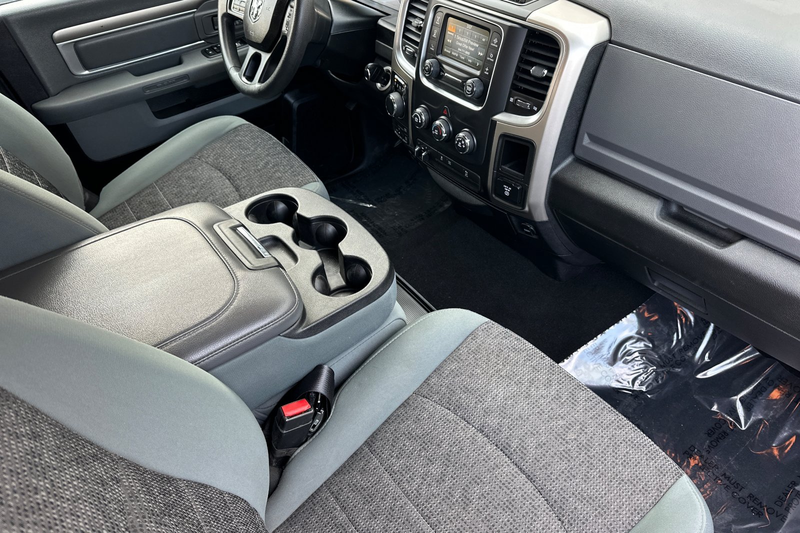 Used 2018 RAM 1500 Classic SLT AWD/4WD image 18