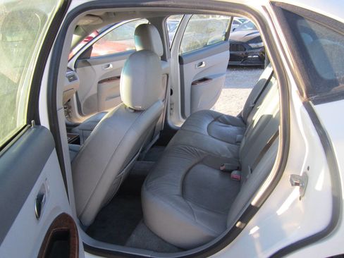 Used 2006 Buick LaCrosse CXS image 8