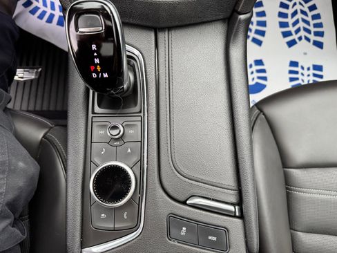 Used 2025 Cadillac XT6 Sport w/ Platinum Package image 27