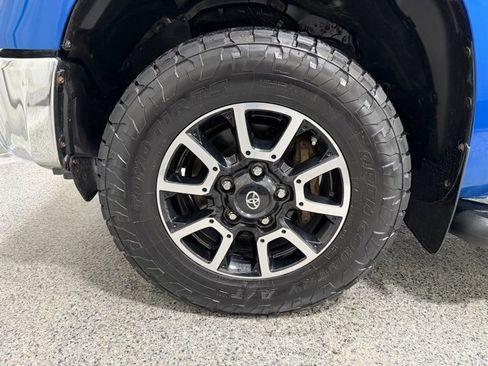 Used 2018 Toyota Tundra SR5 w/ TRD Off Road Package image 28