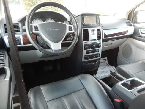 Used 2010 Chrysler Town & Country Touring Plus image 29