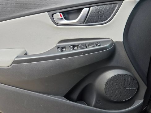 Used 2023 Hyundai Kona Limited w/ Cargo Package FWD image 29