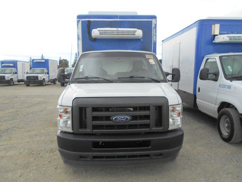 Used 2023 Ford E-350 and Econoline 350 Super Duty w/ Power Windows & Locks Group RWD image 2