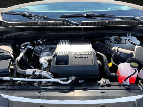 Used 2024 Chevrolet Suburban RST w/ Luxury Package AWD/4WD image 30