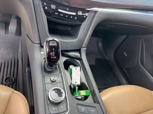 Used 2024 Cadillac XT6 Premium Luxury w/ Platinum Package image 31