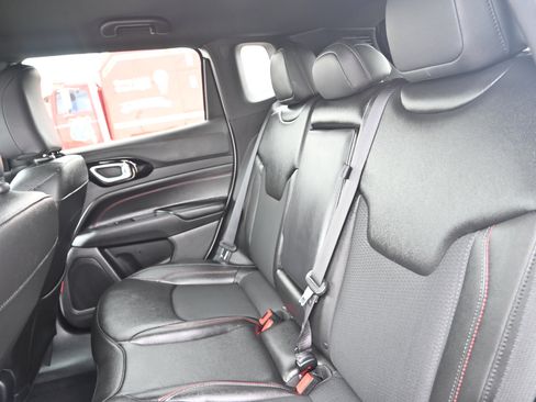 Certified 2024 Jeep Compass Trailhawk image 11