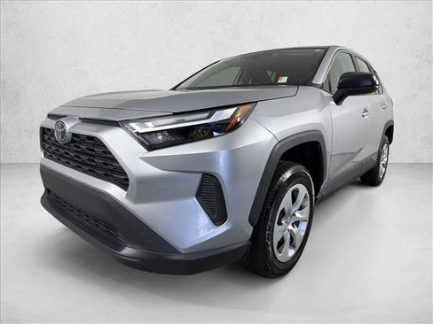 Used 2024 Toyota RAV4 LE FWD image 7