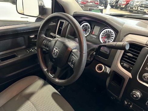 Used 2016 RAM 2500 Tradesman w/ Chrome Appearance Group image 13