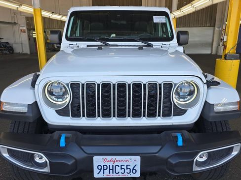 Used 2024 Jeep Wrangler Unlimited Sahara image 3