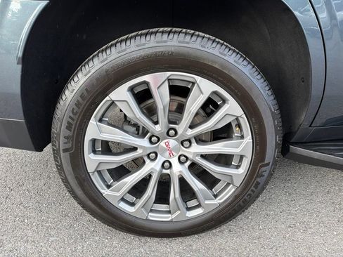 Used 2021 GMC Yukon Denali RWD image 14