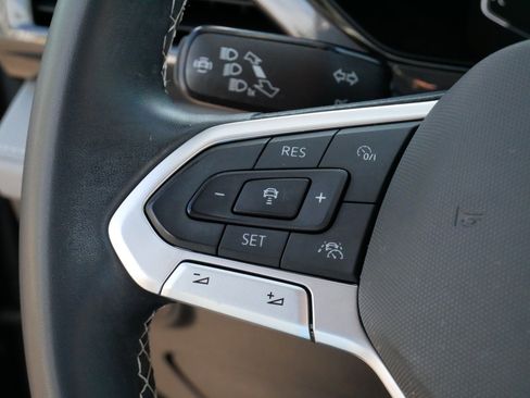 Certified 2023 Volkswagen Taos SEL AWD/4WD image 26