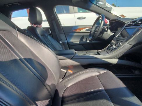 Used 2020 Lincoln MKZ Reserve w/ Elements Package FWD image 4
