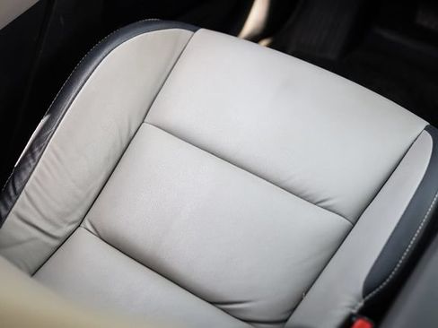 Used 2018 Toyota RAV4 Limited w/ Advanced Technology Package AWD/4WD image 40
