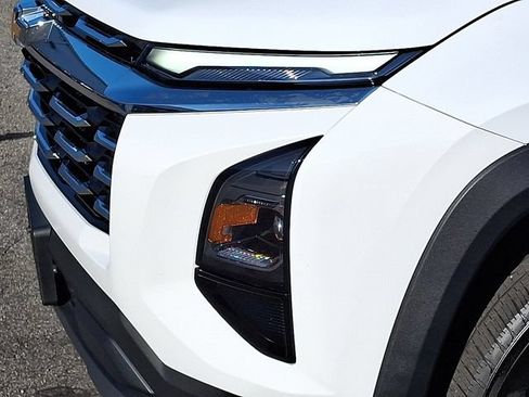 Used 2025 Chevrolet Equinox LT FWD image 27