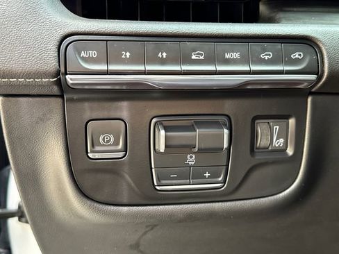 Used 2024 Cadillac Escalade Premium Luxury w/ Touring Package AWD/4WD image 30